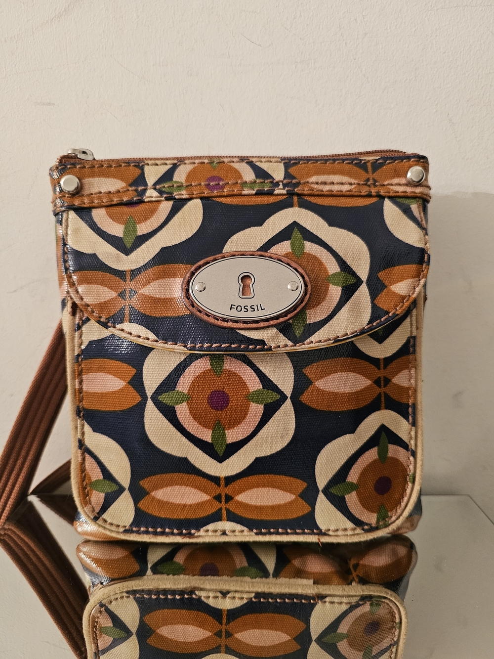 Fossil  Key Per Floral Navy & Tan Geometric Crossbody Bag
